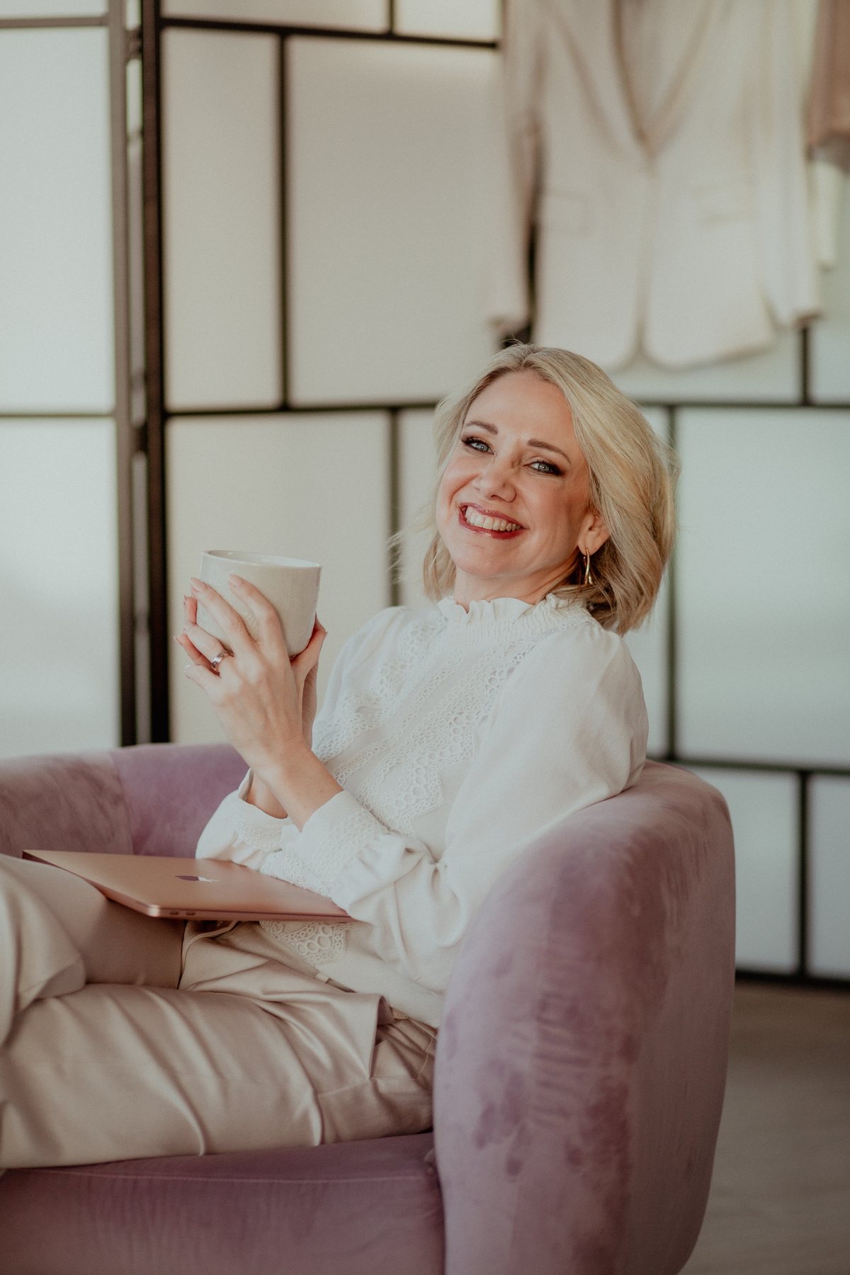 Jennifer Sohn in ihrem Studio in Essen-Rüttenscheid